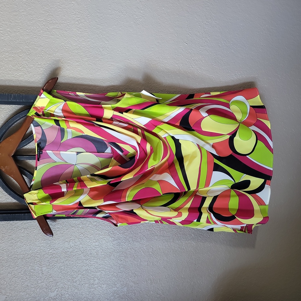LAFAYETTE 148 Silk Sleeveless Blouse with Abstract Design